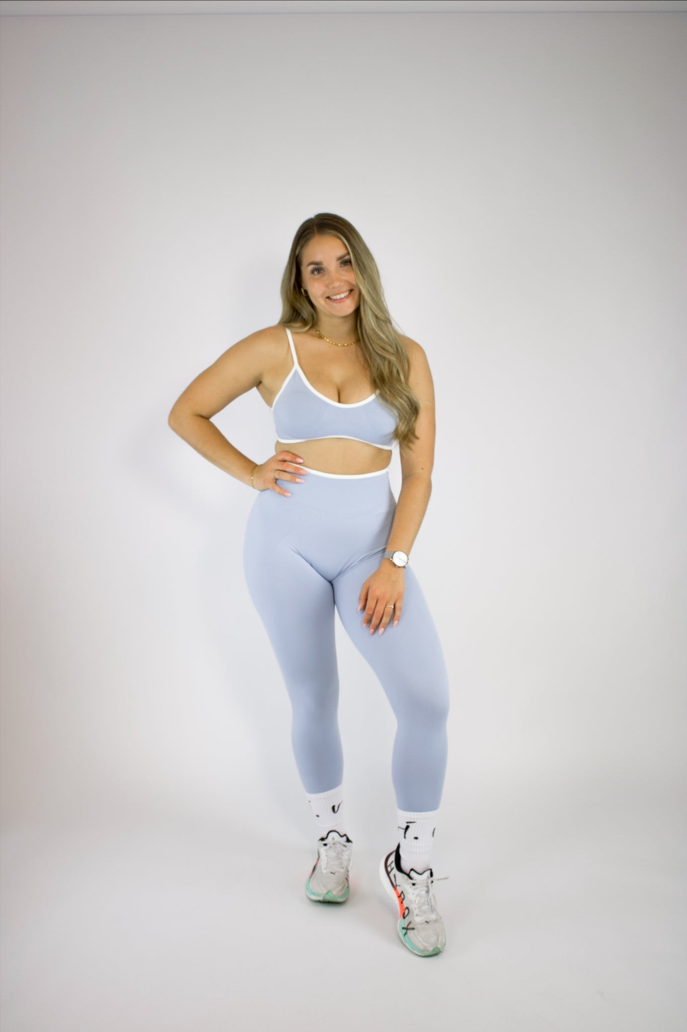 vi. Avi.ara Leggings
