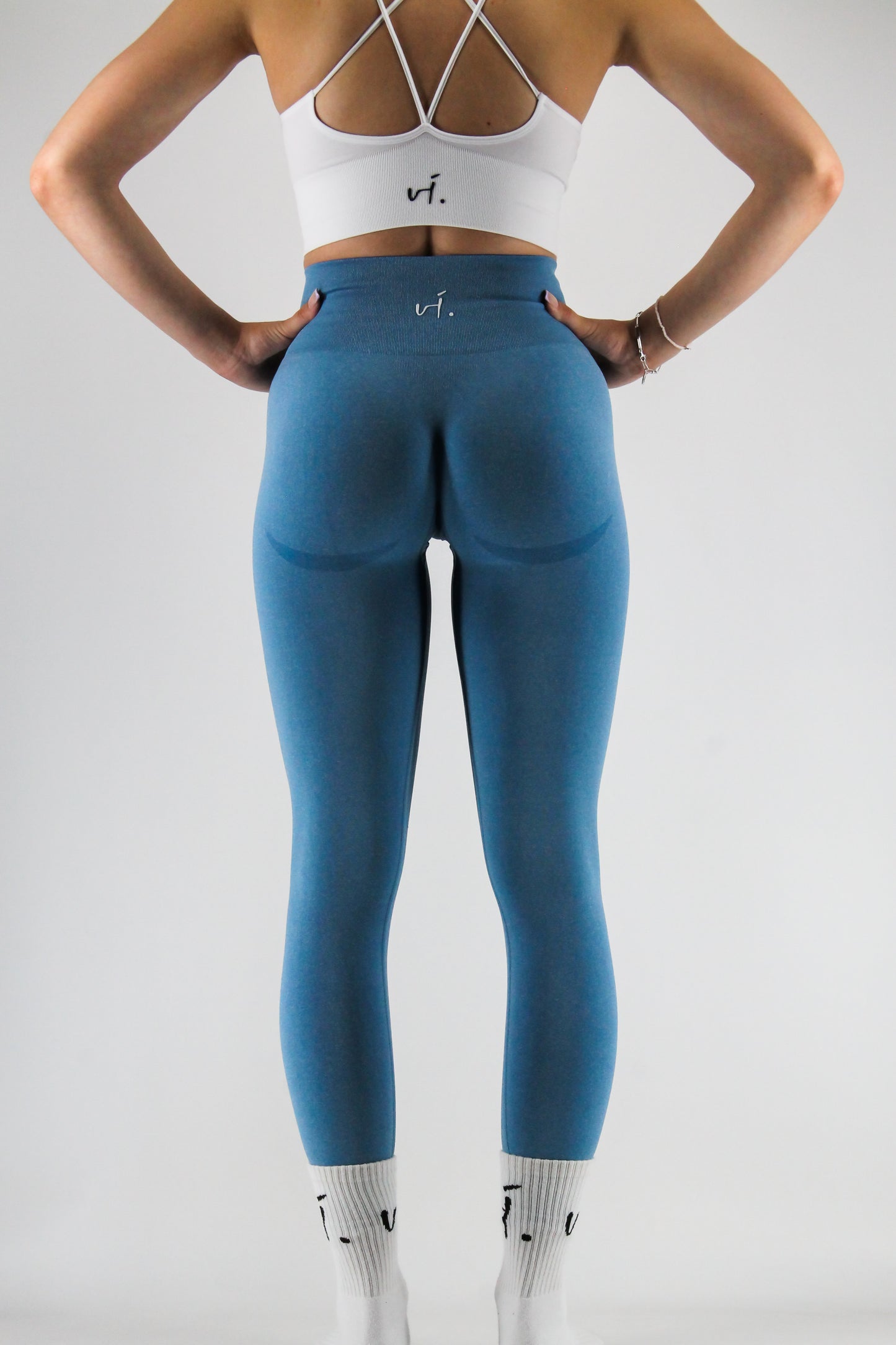 vi. Leggings Courbe