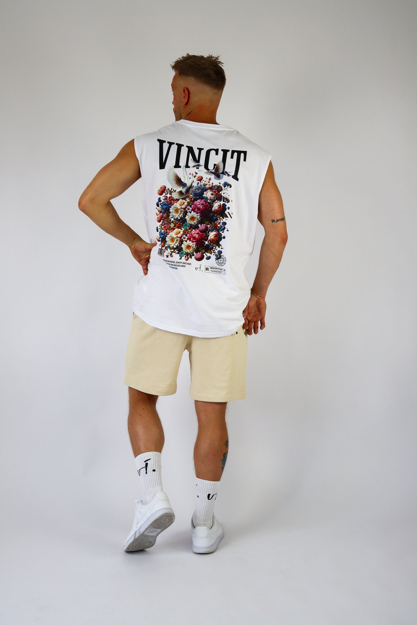 vi. BLOOMING II Sleeveless Shirt