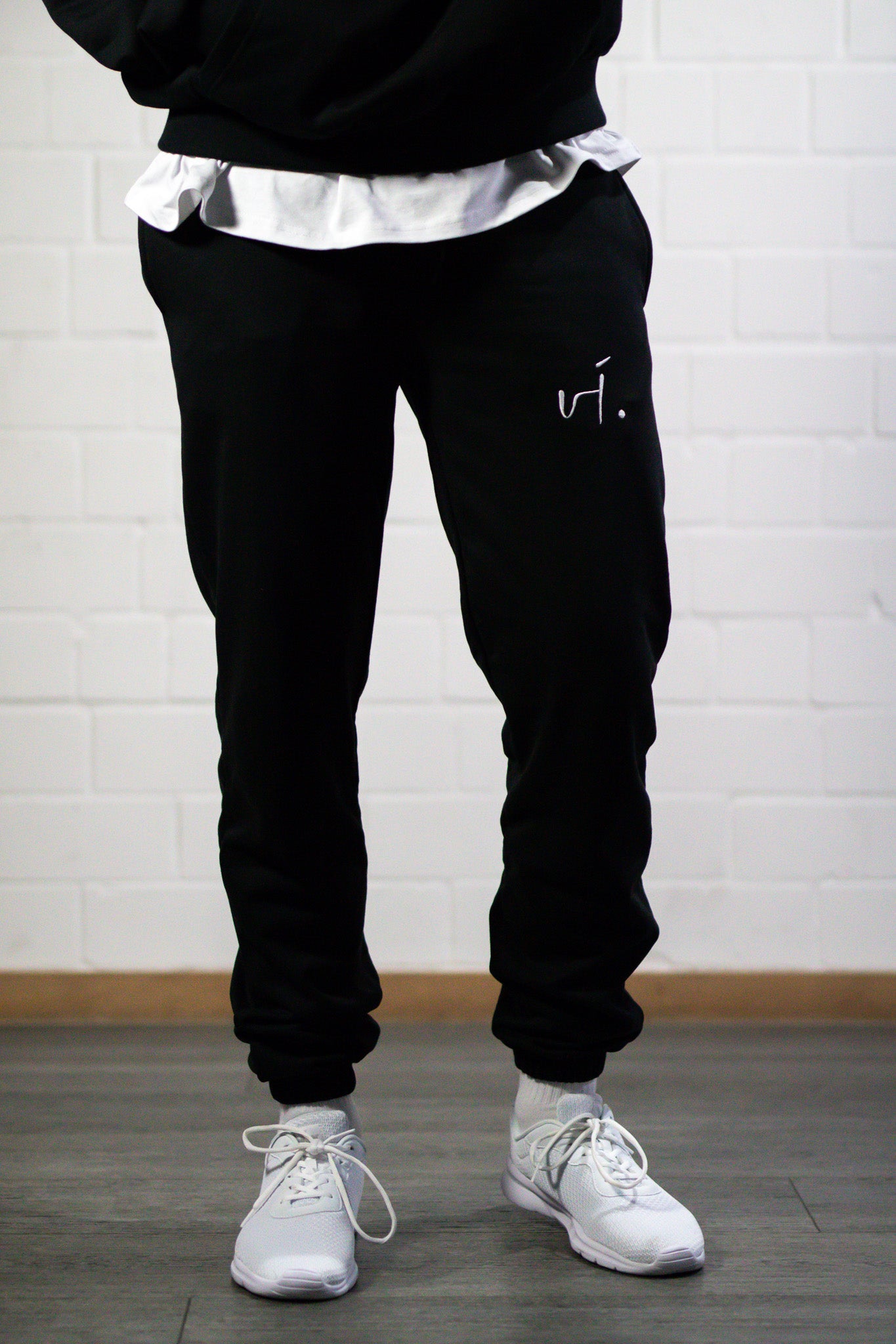 vi. Sweatpants Classic Men