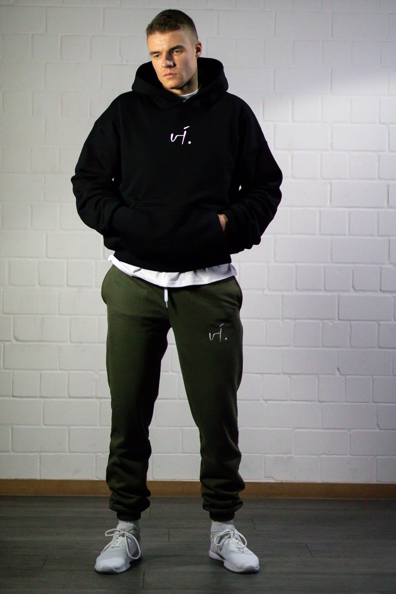 vi. Sweatpants Classic Men