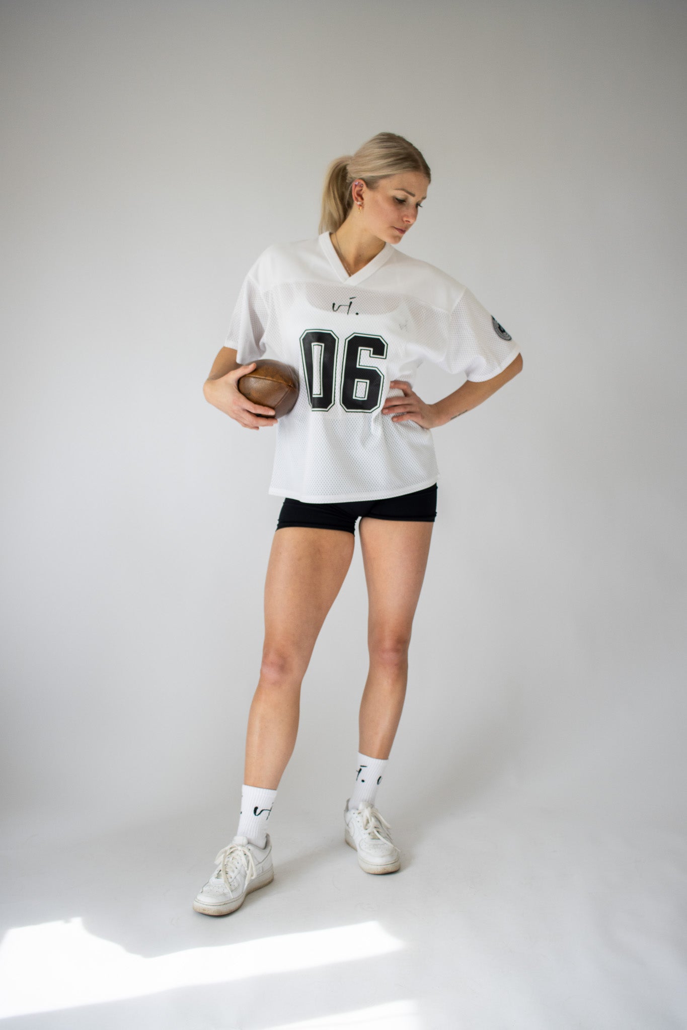 vi. Levi. AESTHETIC JERSEY LIMITED EDITION Women