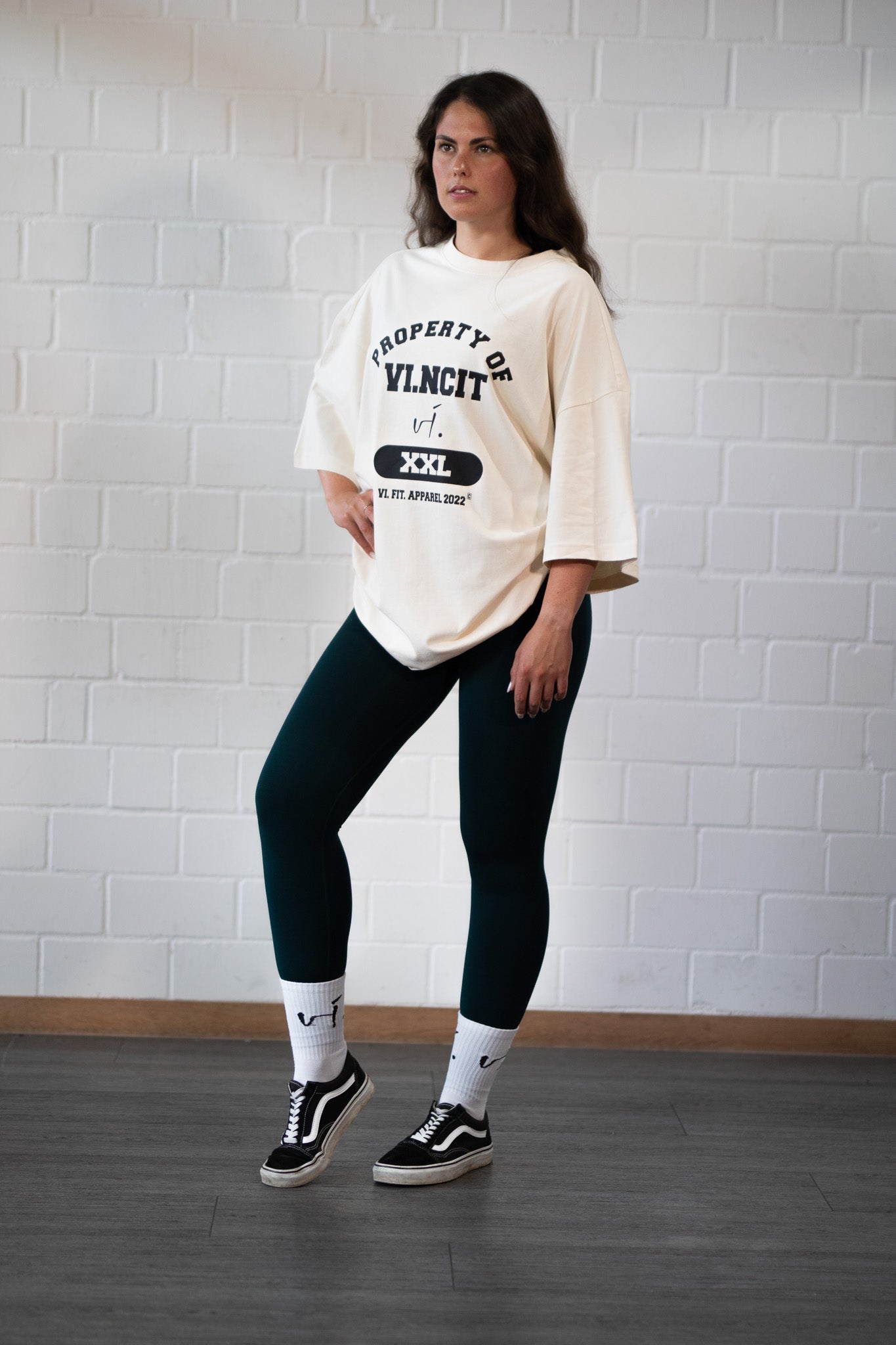 vi. Property Oversized shirt Woman