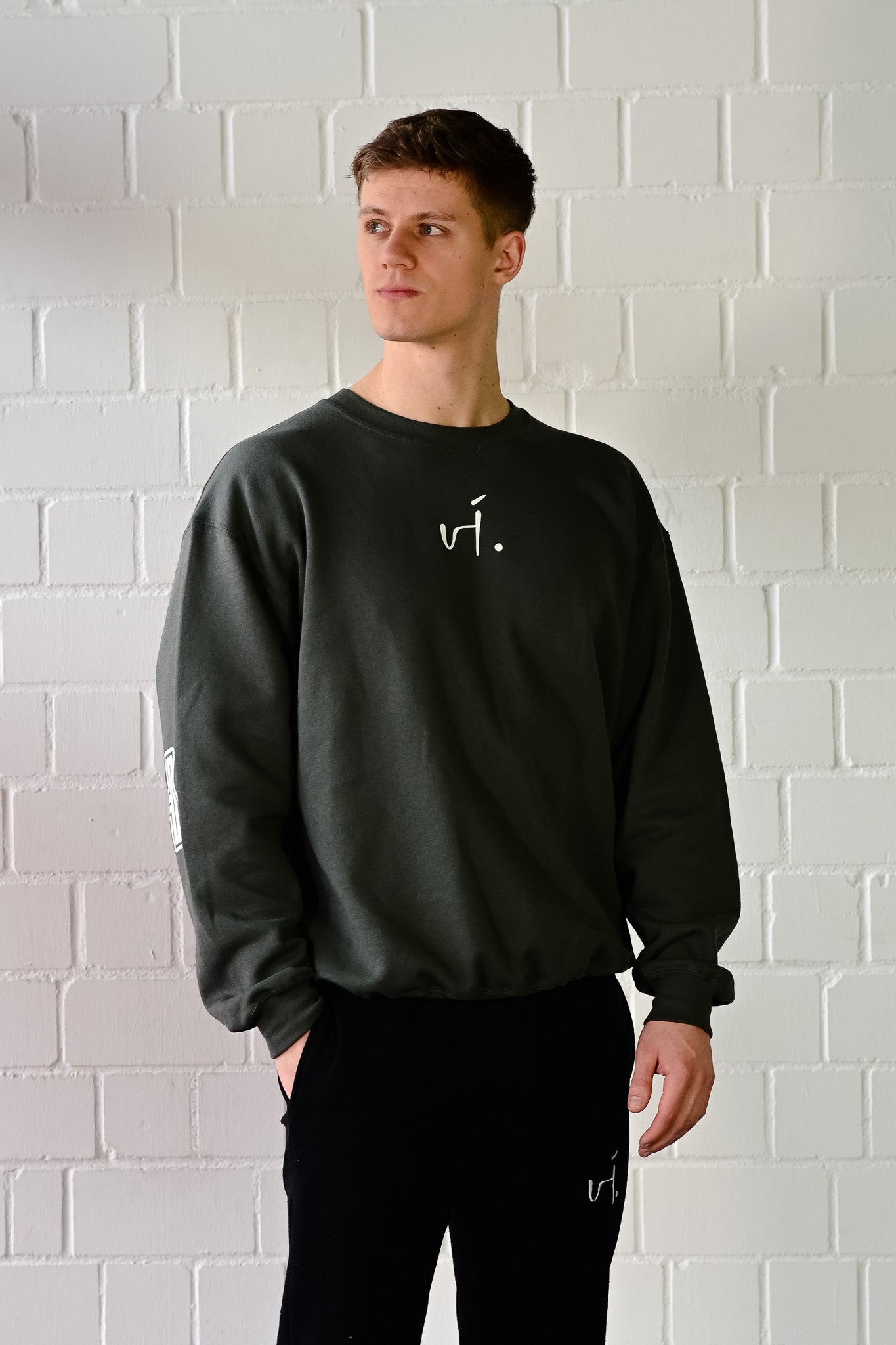 vi. vi.ngs Oversized Sweater Men