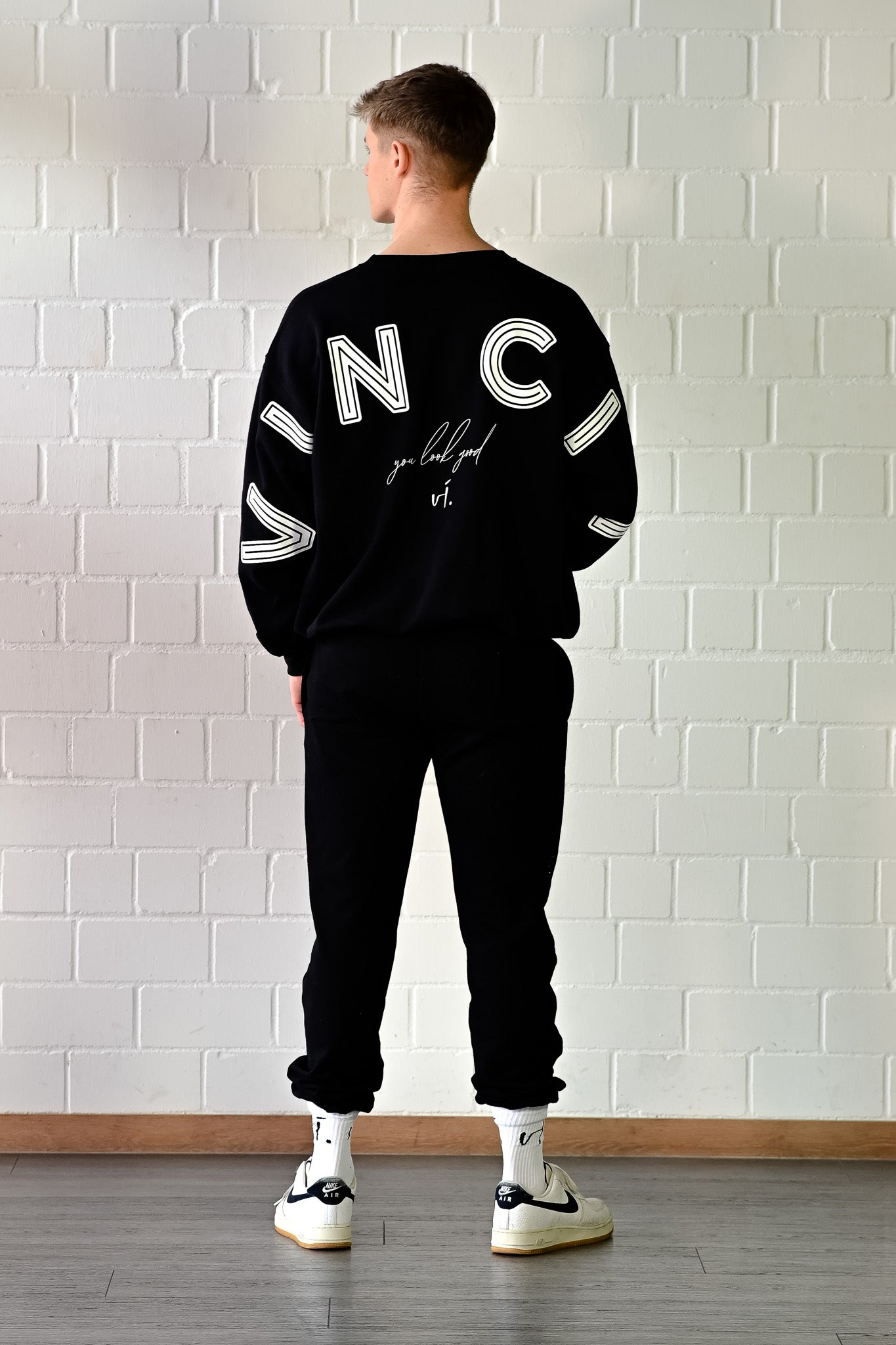 vi. vi.ngs Oversized Sweater Men